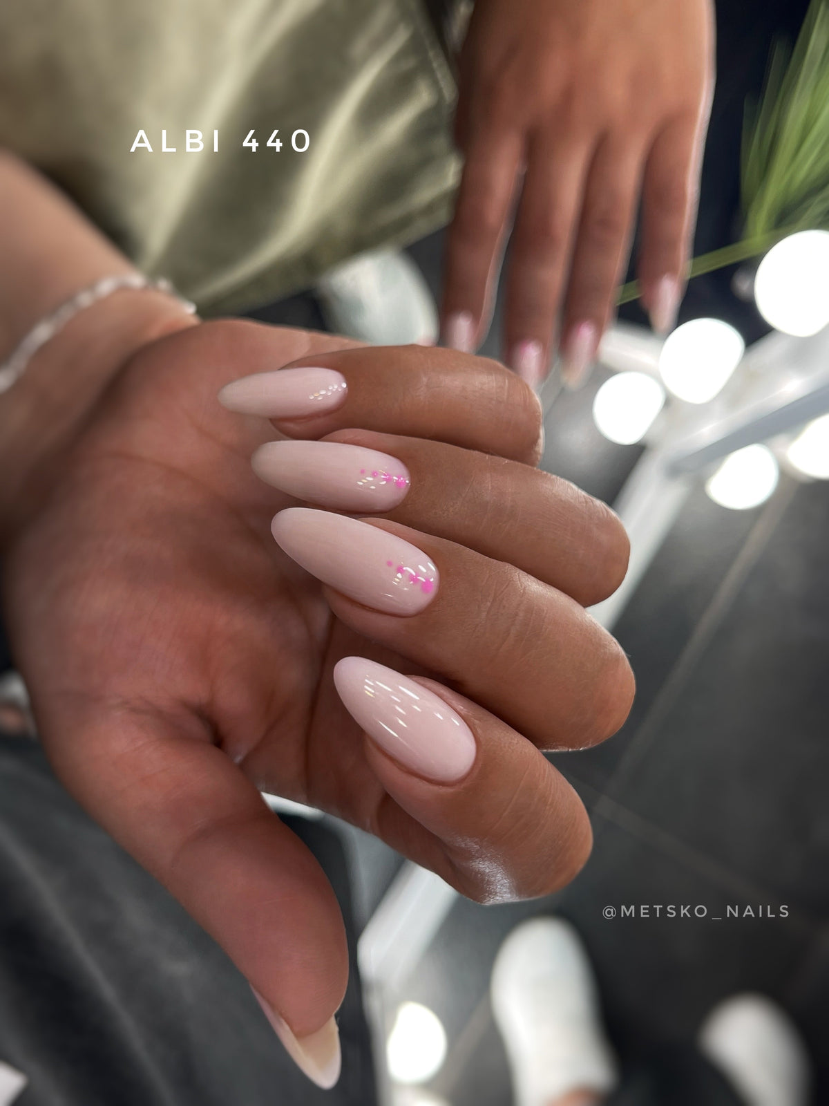 Vernis semi permanent Camouflage Albi 440 10 ml - ONGLES PRO